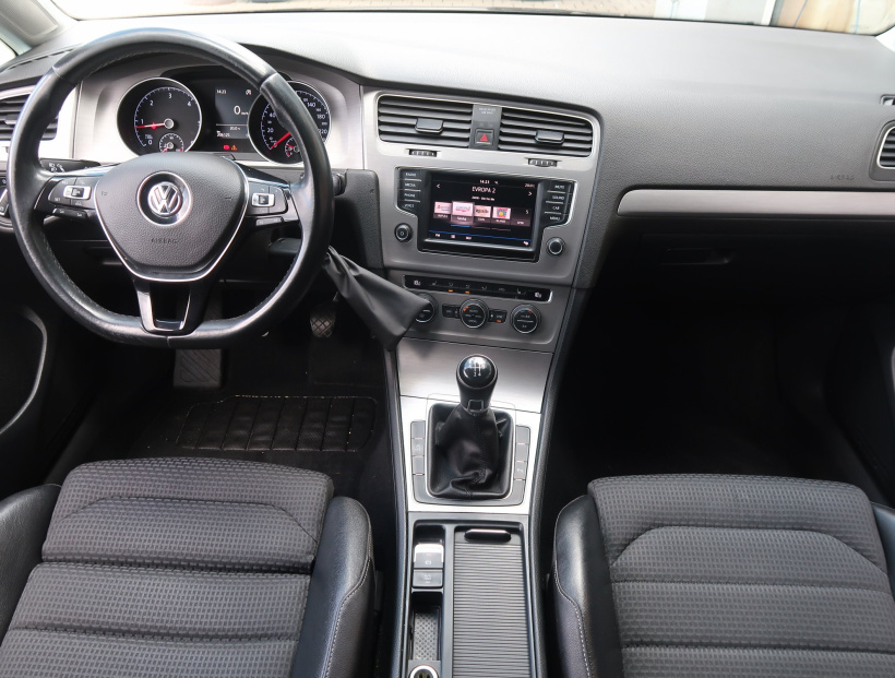 Volkswagen Golf, 2016