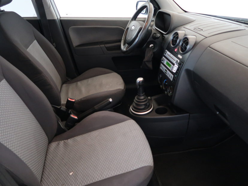 Ford Fusion, 2005
