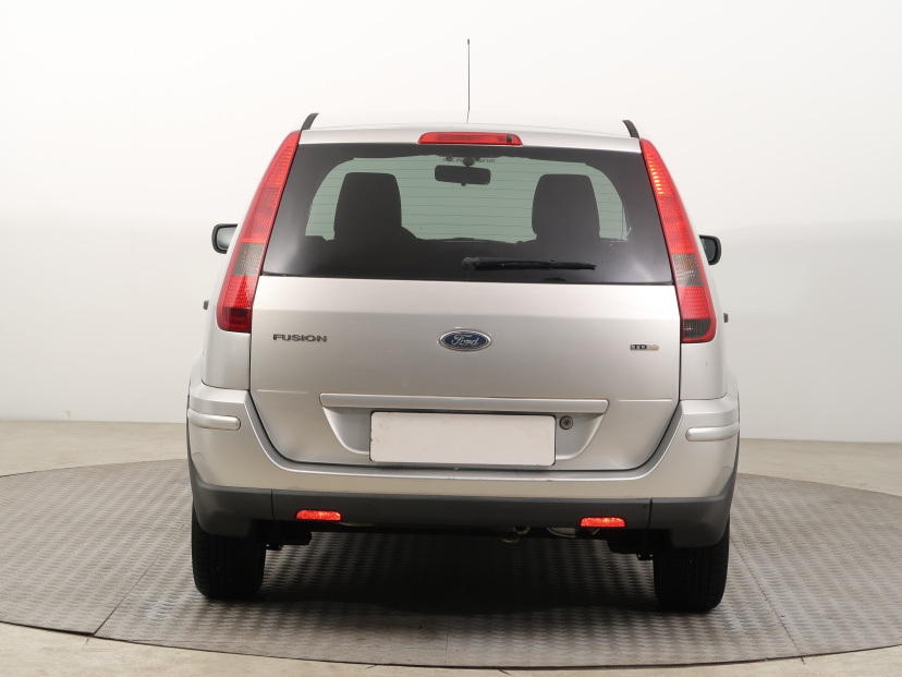 Ford Fusion, 2005
