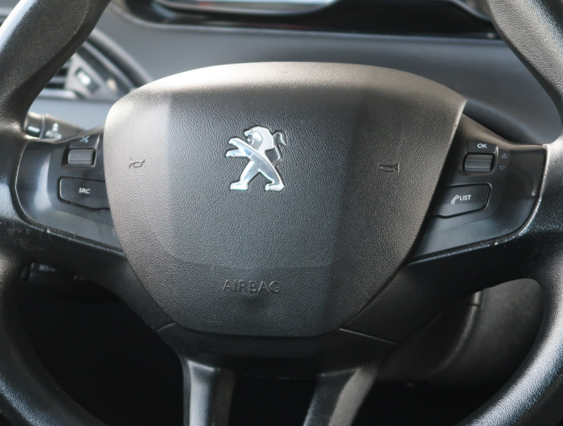 Peugeot 208, 2013