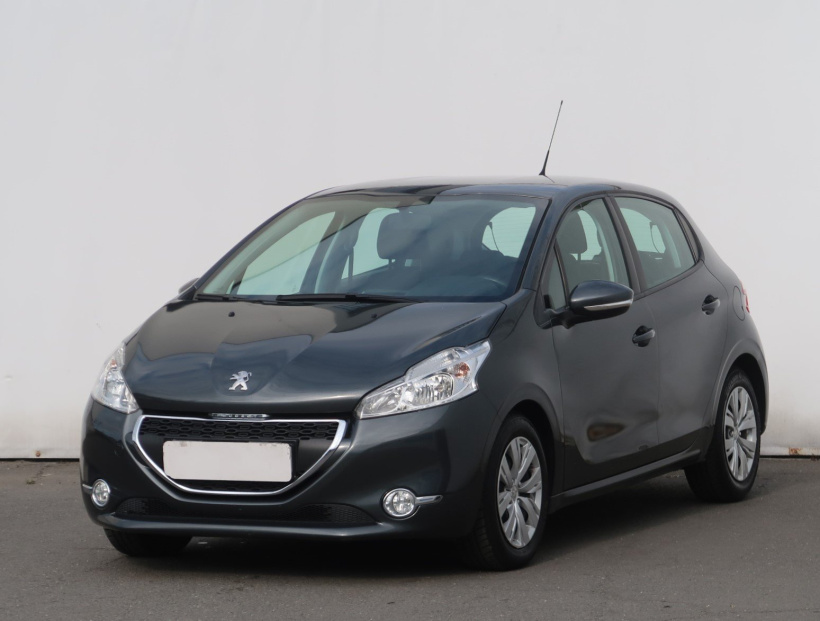 Peugeot 208, 2013