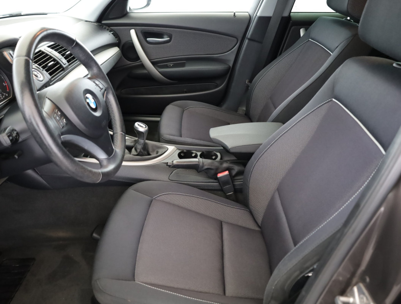 BMW 1, 2009