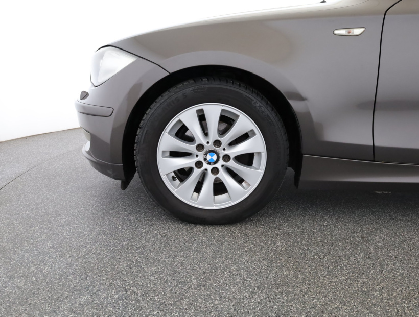 BMW 1, 2009