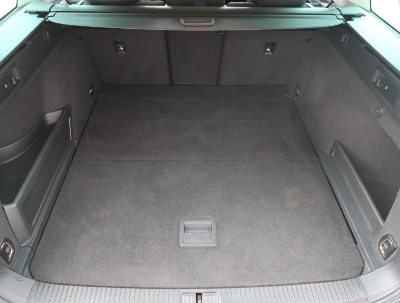 Volkswagen Passat, 2016