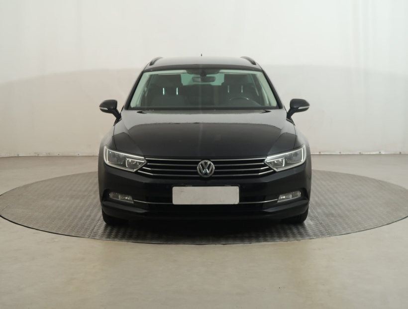 Volkswagen Passat, 2016