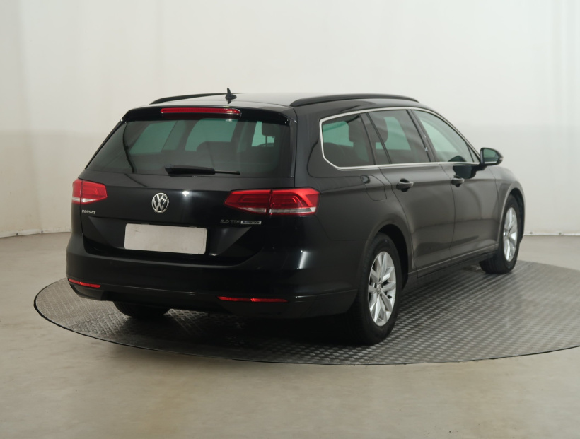 Volkswagen Passat, 2016