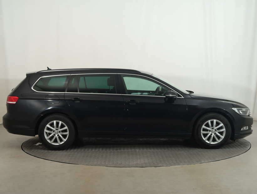 Volkswagen Passat, 2016