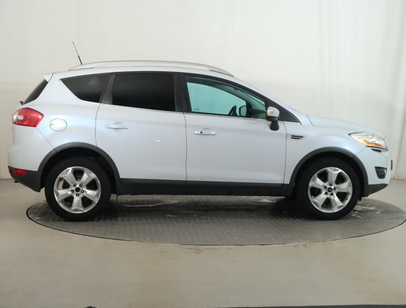 Ford Kuga, 2009