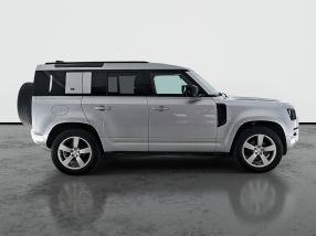 Land Rover Defender - 2023