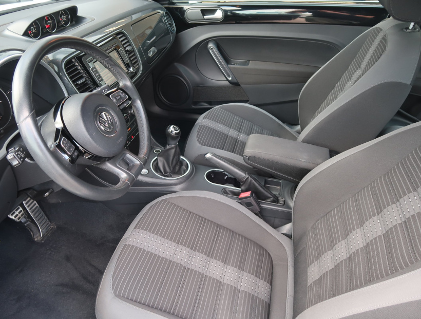 Volkswagen Beetle, 2012