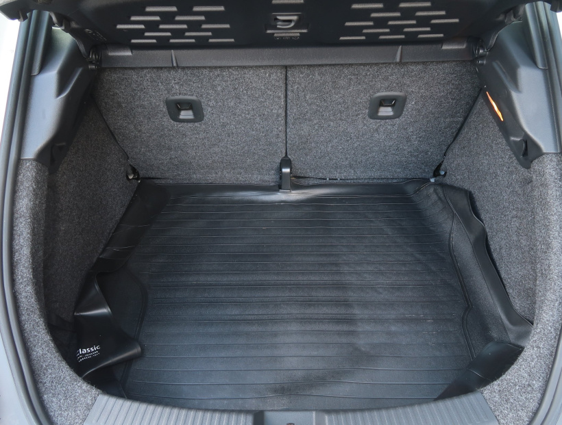 Volkswagen Beetle, 2012