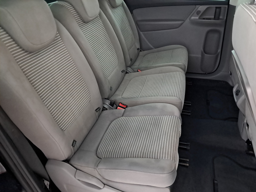 Seat Alhambra, 2011
