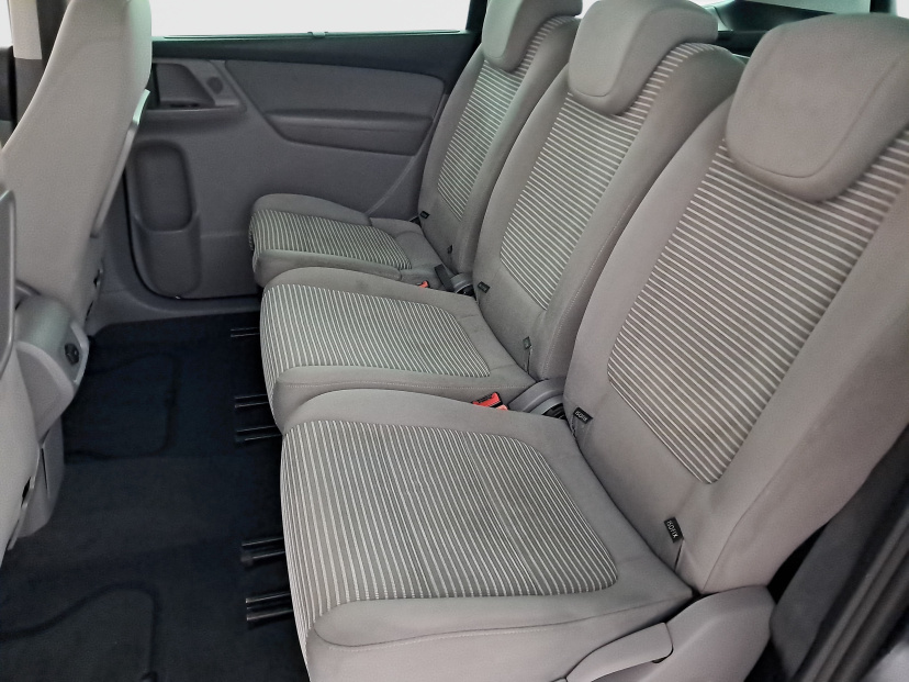 Seat Alhambra, 2011