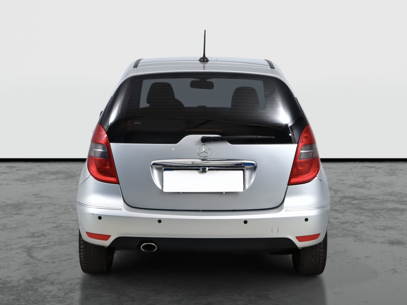 Mercedes-Benz A, 2010