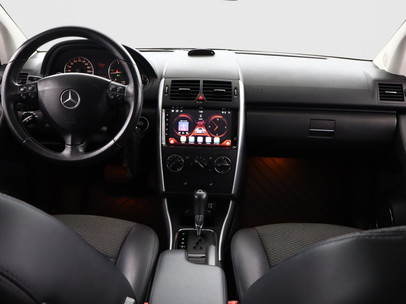 Mercedes-Benz A, 2010