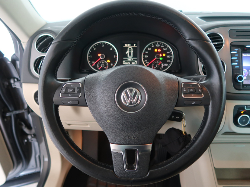 Volkswagen Tiguan, 2011