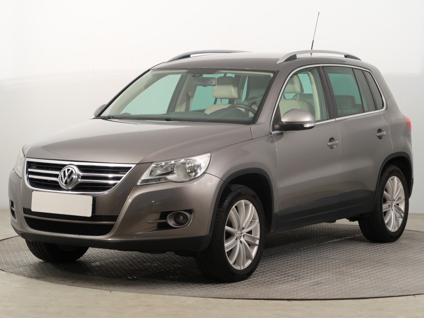 Volkswagen Tiguan, 2011