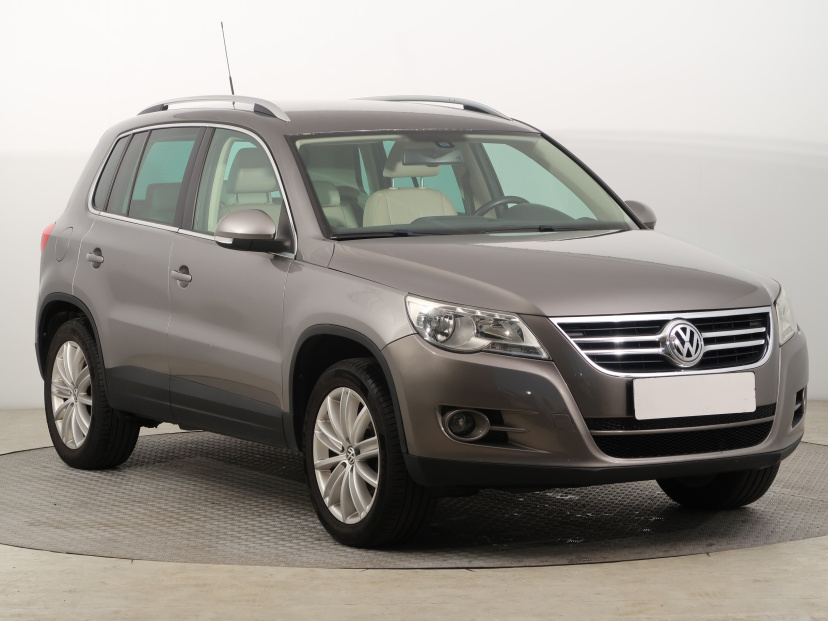 Volkswagen Tiguan, 2011