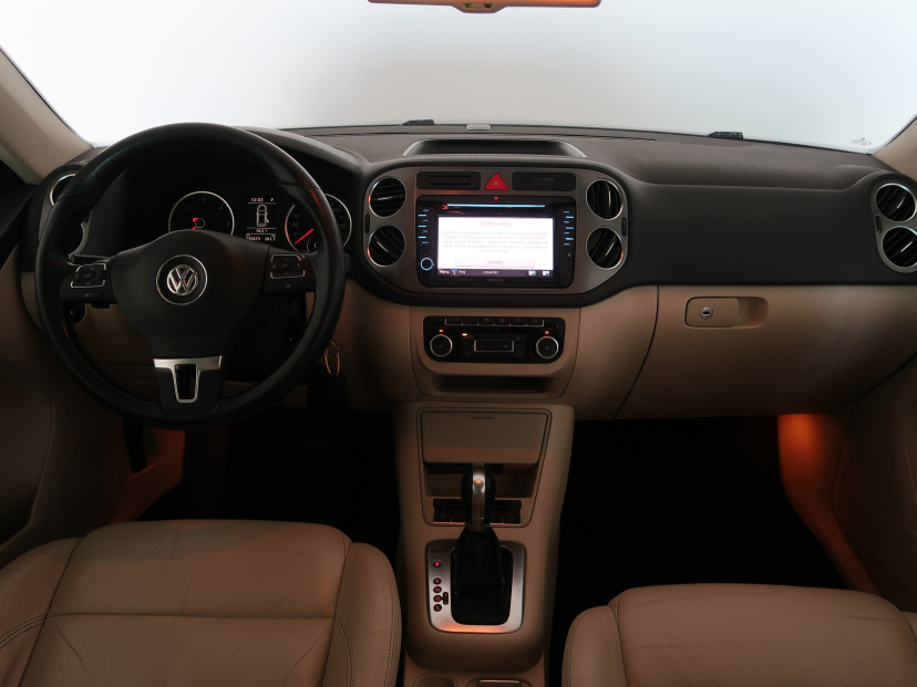Volkswagen Tiguan, 2011