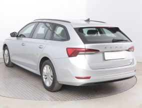 Škoda Octavia - 2023