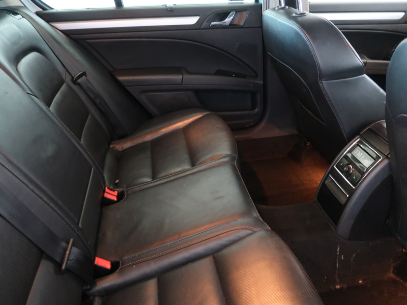 Škoda Superb, 2012