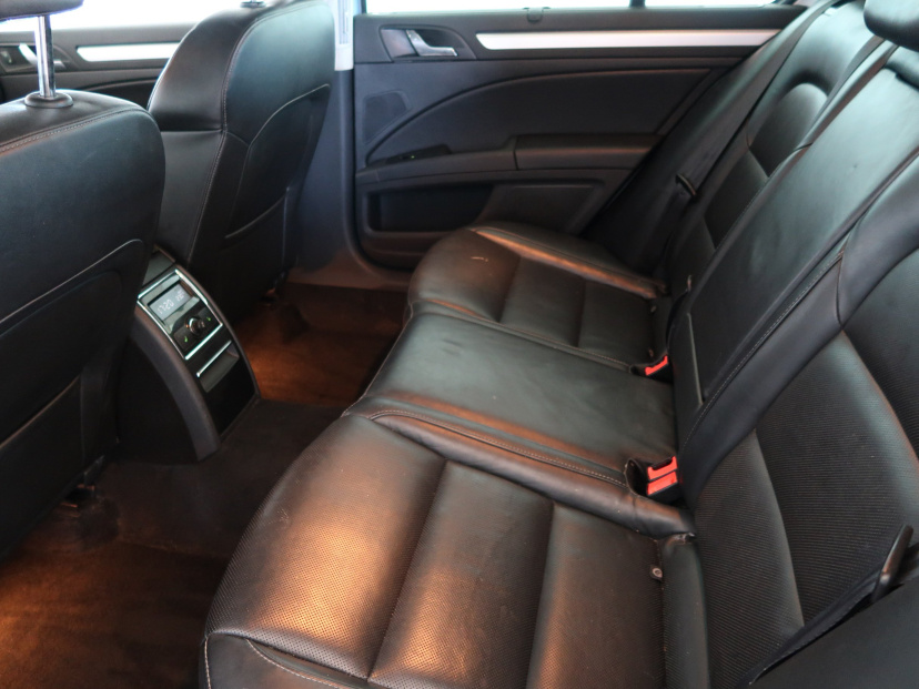 Škoda Superb, 2012