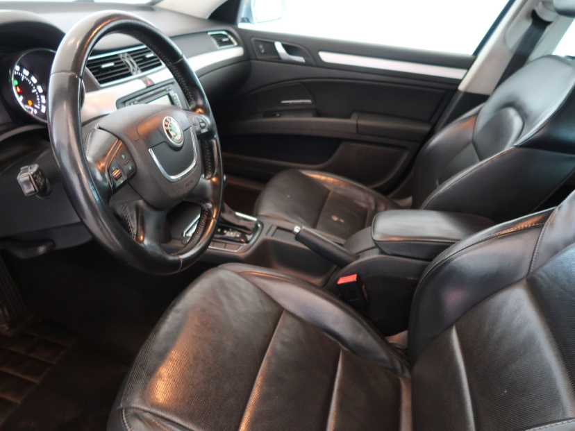 Škoda Superb, 2012