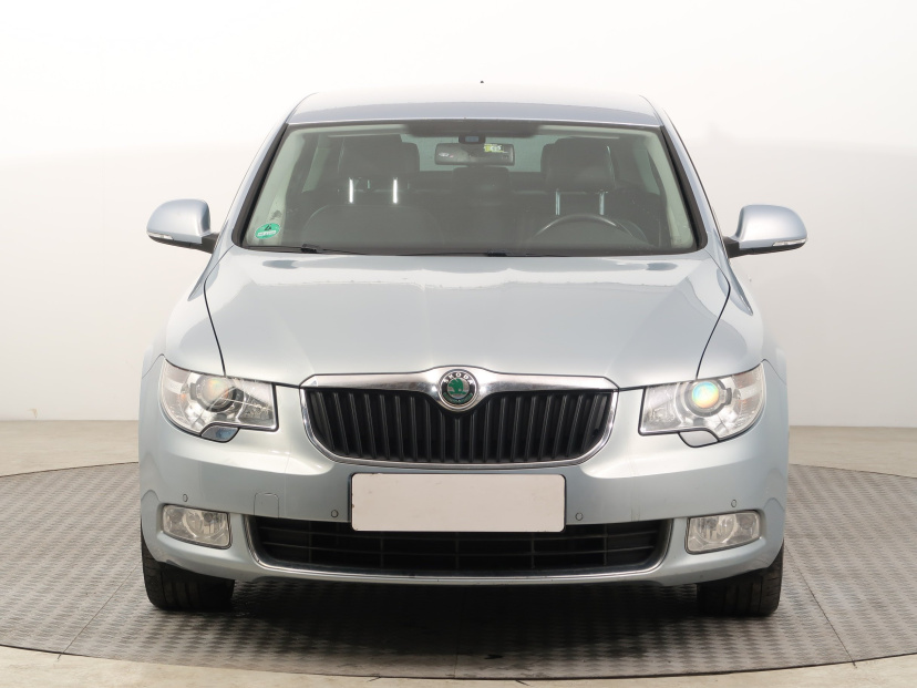 Škoda Superb, 2012
