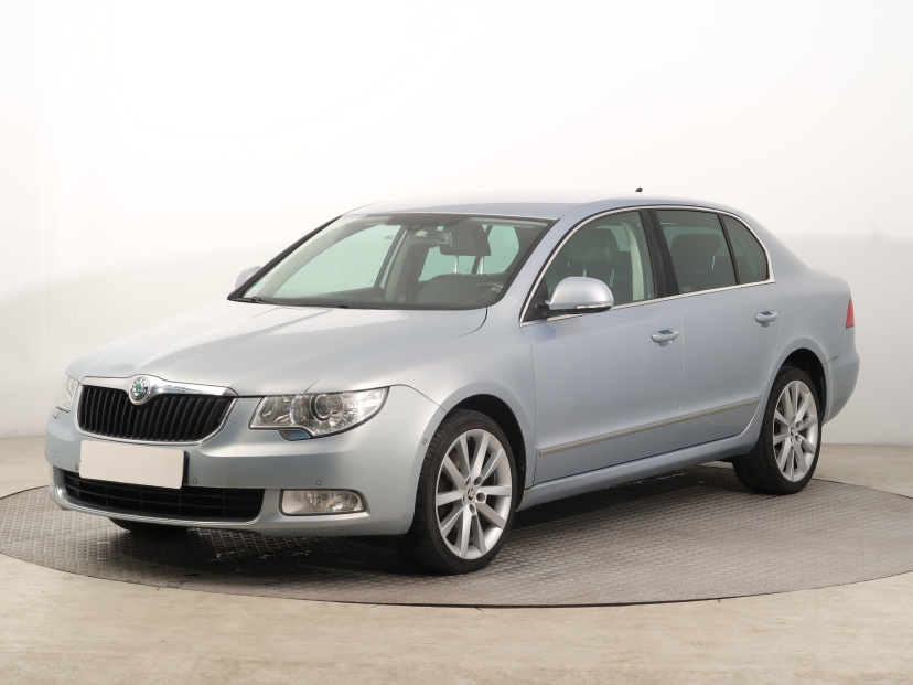 Škoda Superb, 2012