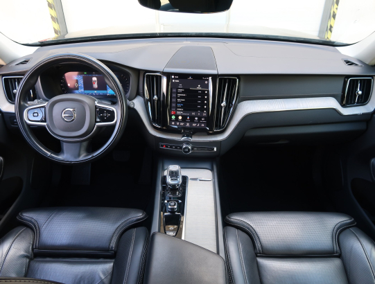Volvo XC60 B5 AWD