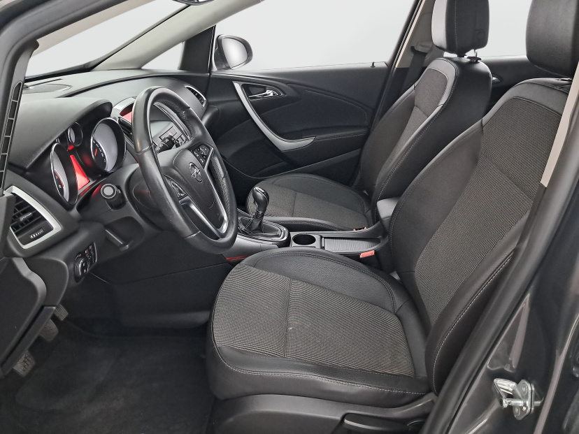 Opel Astra, 2012