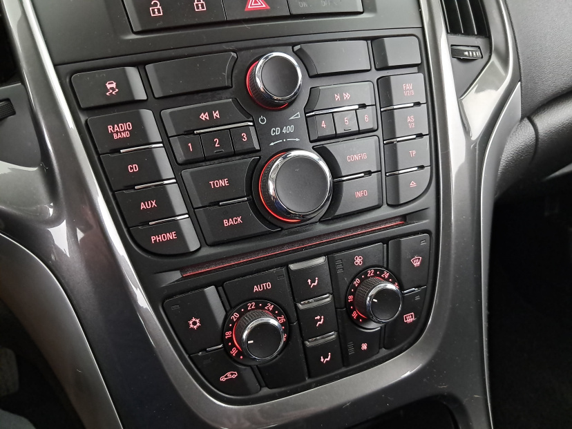 Opel Astra, 2012