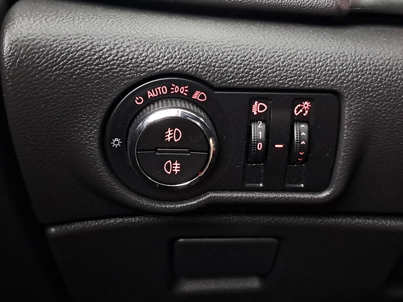 Opel Astra, 2012