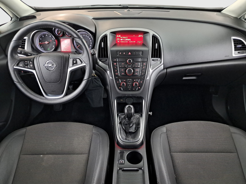Opel Astra, 2012
