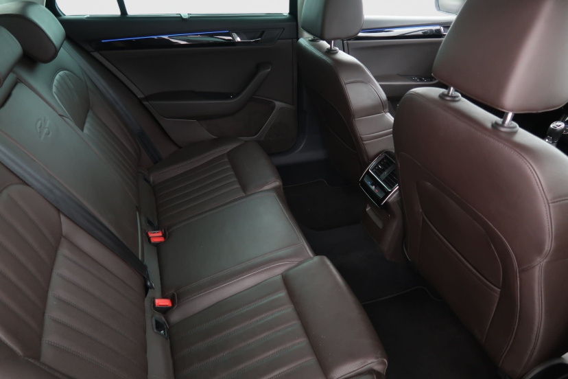 Škoda Superb, 2016