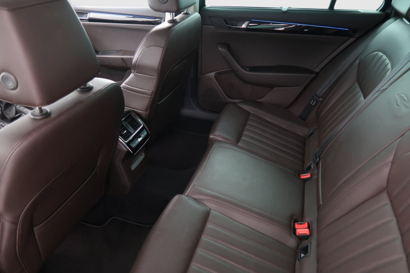 Škoda Superb, 2016