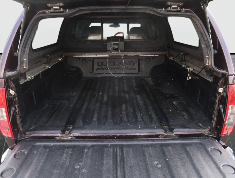 Nissan Navara, 2011