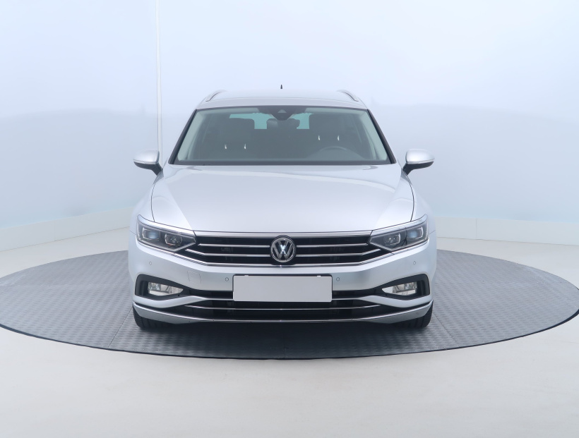 Volkswagen Passat, 2020