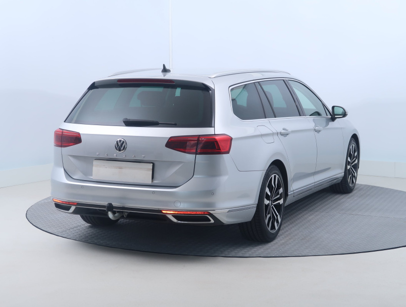Volkswagen Passat, 2020