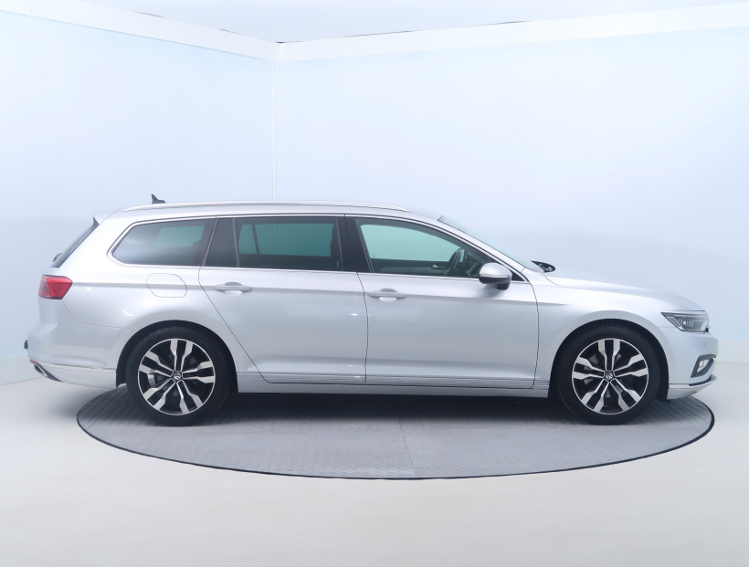 Volkswagen Passat, 2020