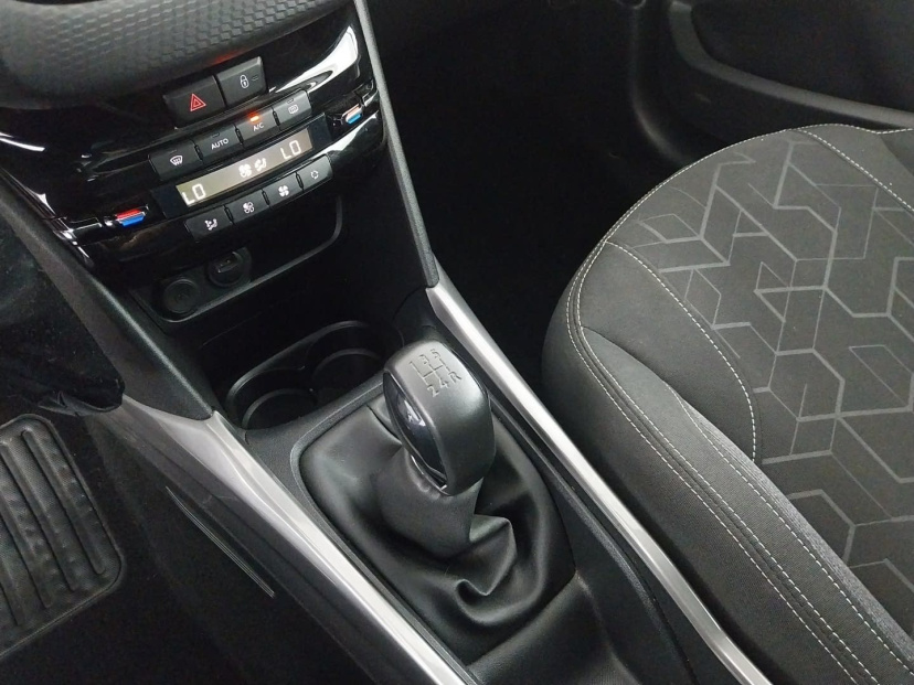 Peugeot 2008, 2019