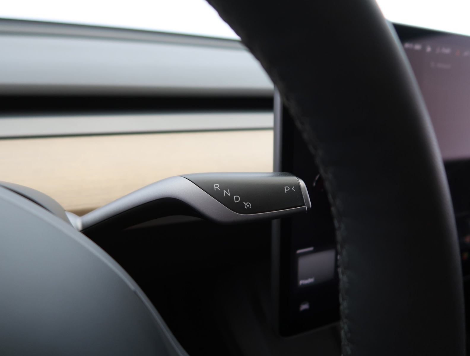 Tesla Model Y - 2023