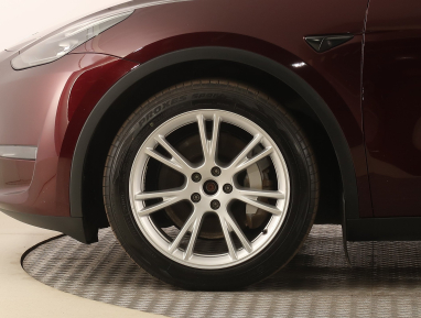Tesla Model Y - 2023
