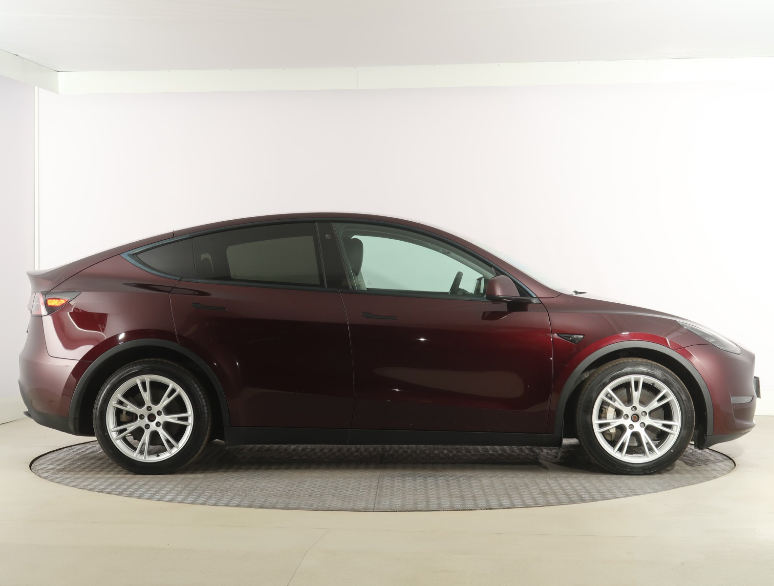 Tesla Model Y - 2023
