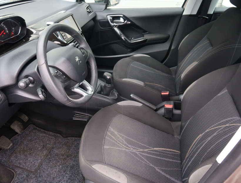 Peugeot 208, 2014