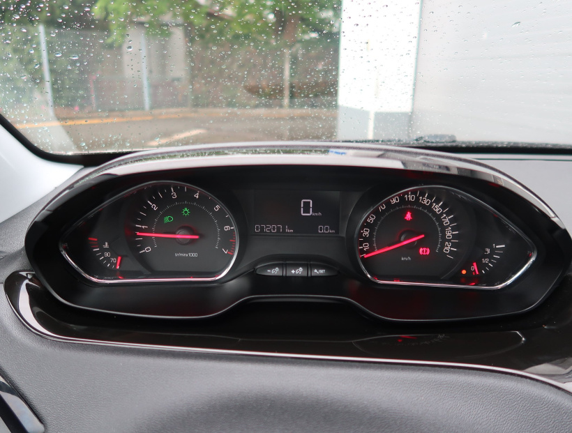 Peugeot 208, 2014