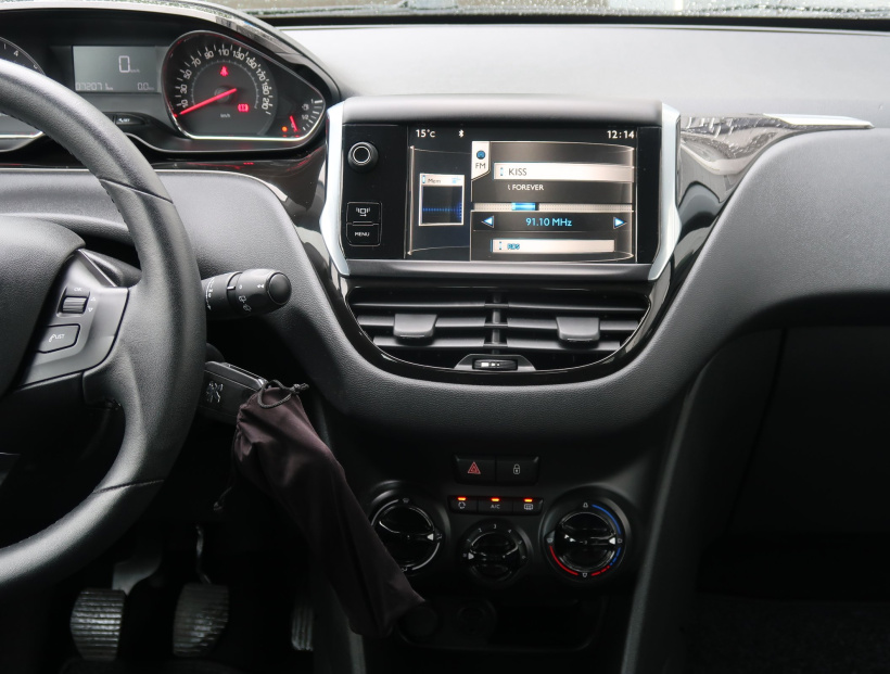 Peugeot 208, 2014
