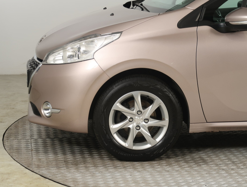 Peugeot 208, 2014