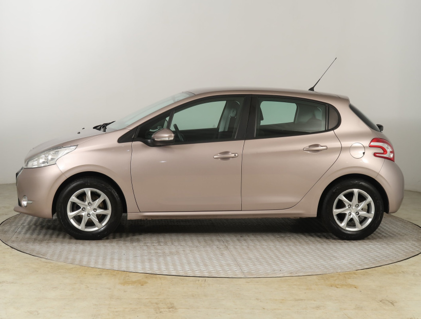 Peugeot 208, 2014