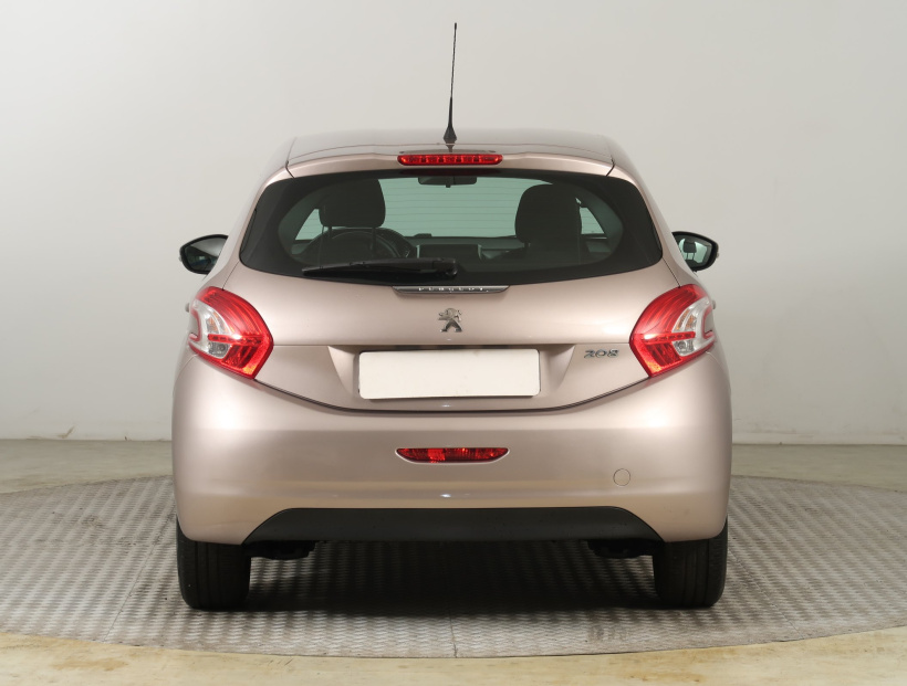 Peugeot 208, 2014